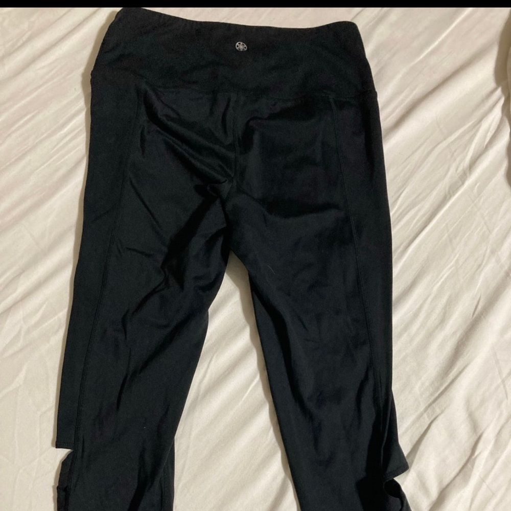 Gaiam capri yoga pants